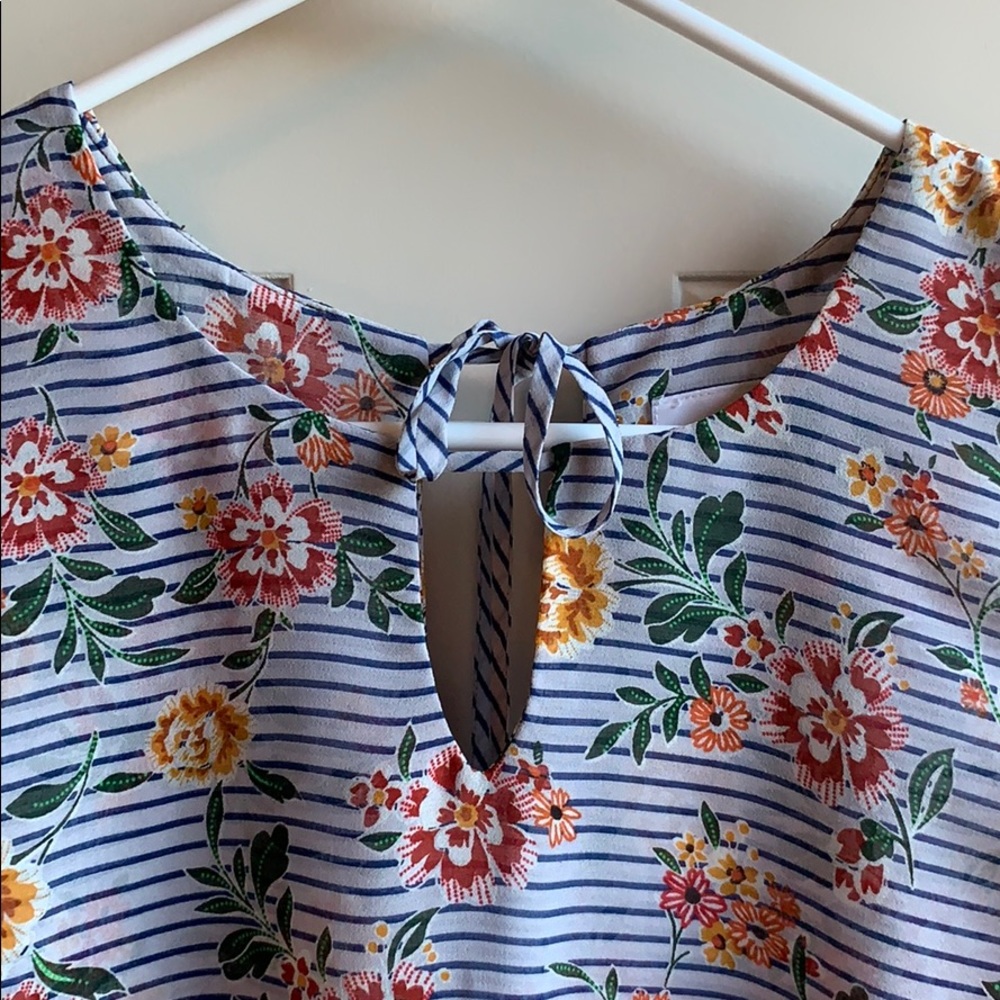 CAbi top - Picture 3 of 4